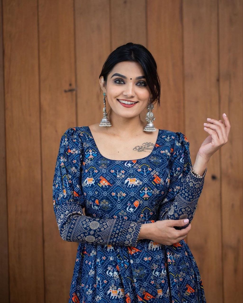 Stylish Fancy Trendy Printed Georgette Gown For Women For Party Wedding Festival Functions - Namma Angadi