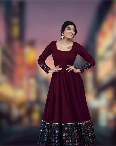 Women's Rayon Solid Pattern Full Sleeve Full Stitched Gown - Namma Angadi